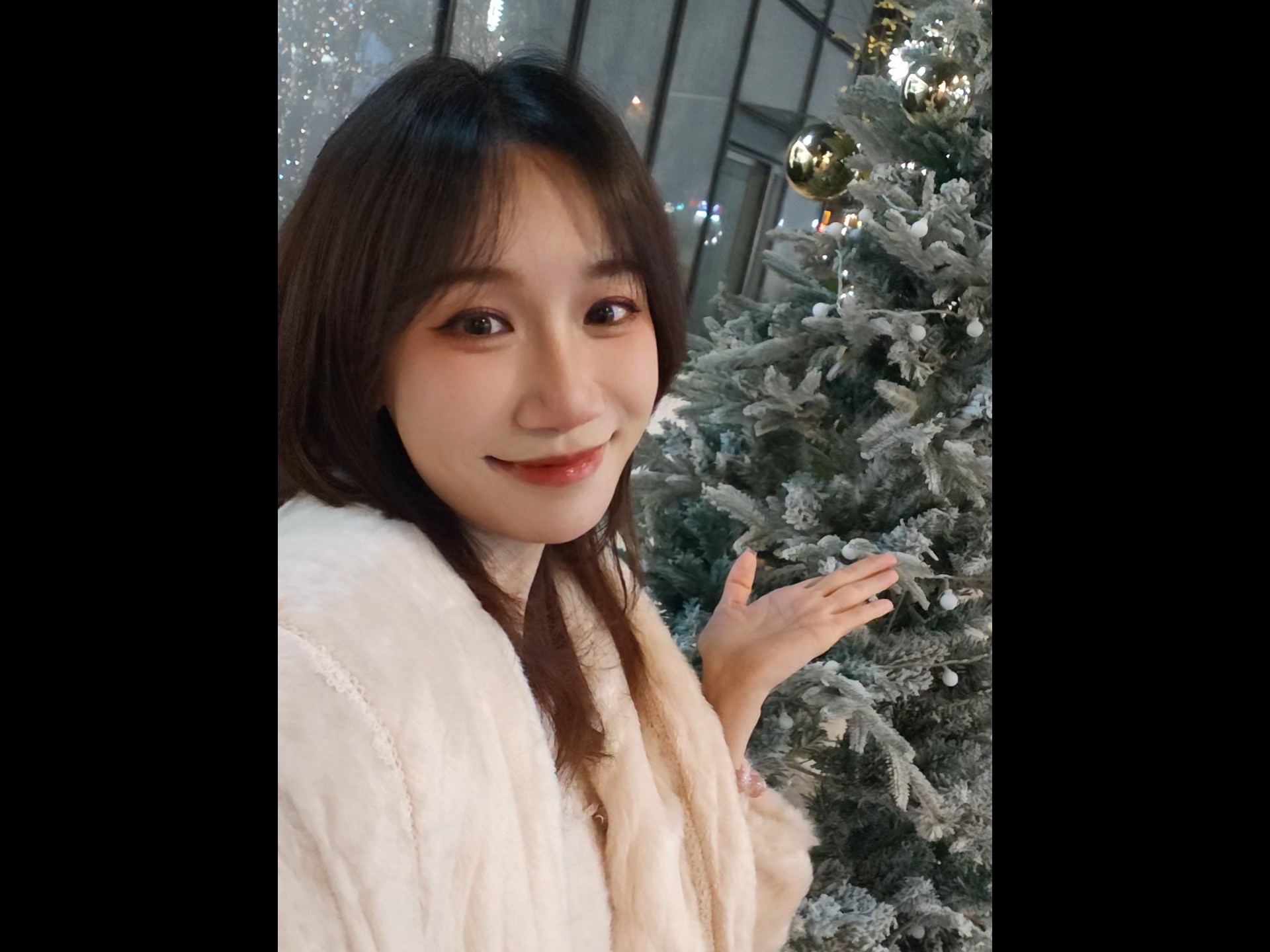 元旦那两天拍的小视频忘记发了，现在只好提前350天祝大家圣诞快乐了封面